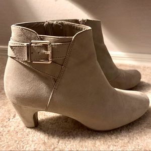 SAM & LIBBY Taupe Ankle Booties Sz 9